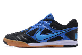 Chuteira Nike Supreme SB Gato IC
