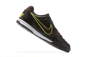 Chuteira Nike Supreme SB Gato IC