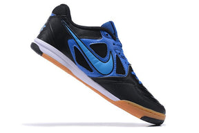 Chuteira Nike Supreme SB Gato IC