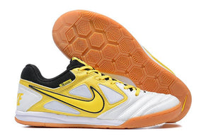 Chuteira Nike Supreme SB Gato IC