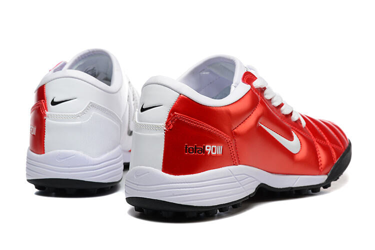 Chuteira Nike Total 90 TF