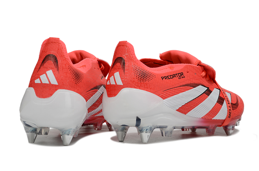 Chuteira Adidas Predator Accuracy SG Trava Mista