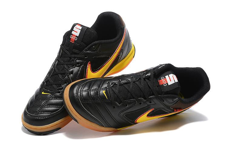 Chuteira Nike Supreme SB Gato IC