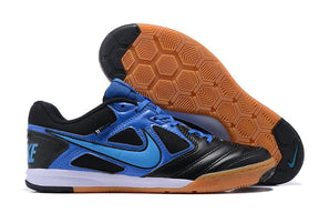 Chuteira Nike Supreme SB Gato IC