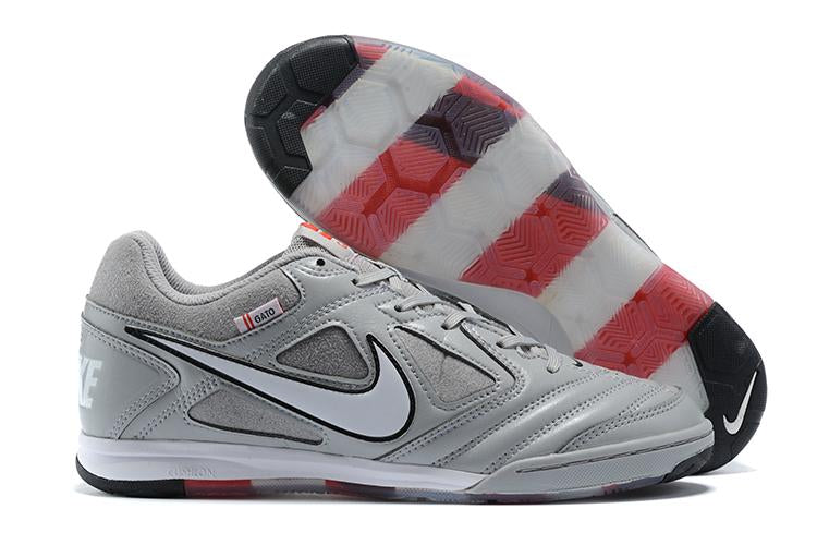 Chuteira Nike Supreme SB Gato IC