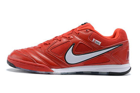 Chuteira Nike Supreme SB Gato IC