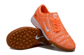 Chuteira Nike Total 90 TF