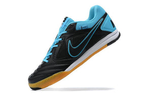 Chuteira Nike Supreme SB Gato IC