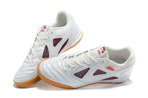 Chuteira Nike Supreme SB Gato IC