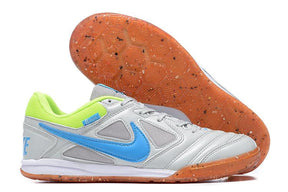 Chuteira Nike Supreme SB Gato IC