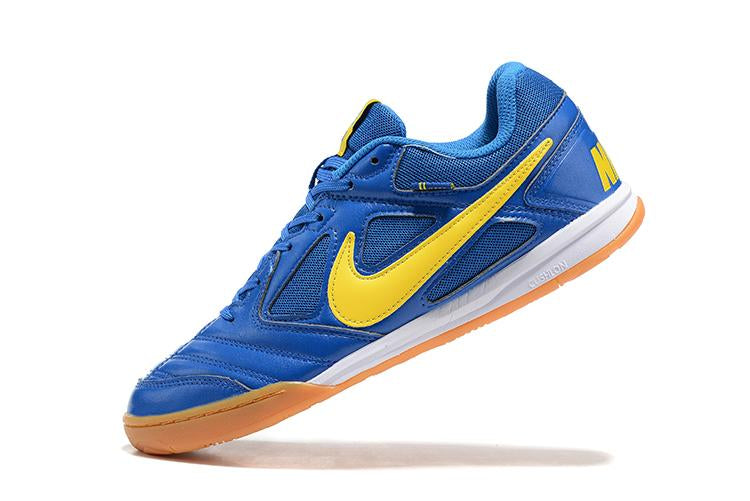 Chuteira Nike Supreme SB Gato IC