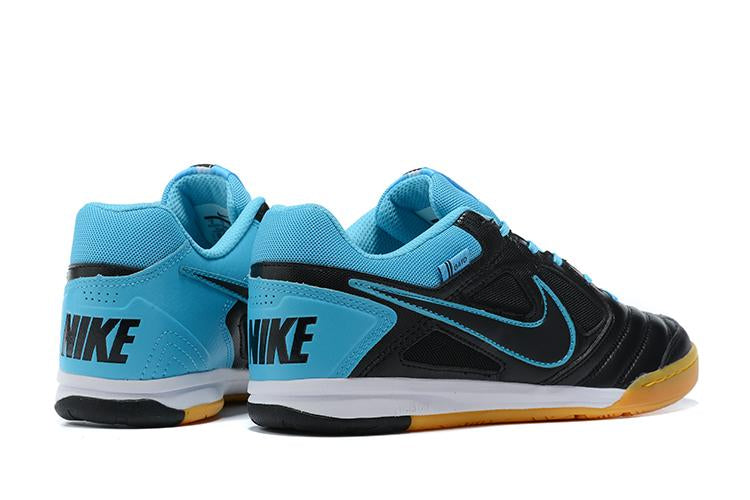 Chuteira Nike Supreme SB Gato IC