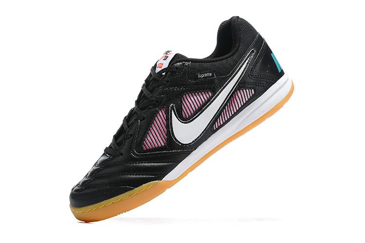 Chuteira Nike Supreme SB Gato IC