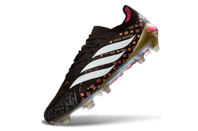 Chuteira Adidas Predator FG Trava De Silicone